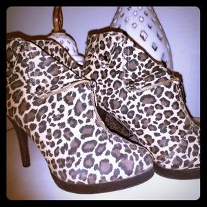 NEW Bamboo Bootie womens size 8.5